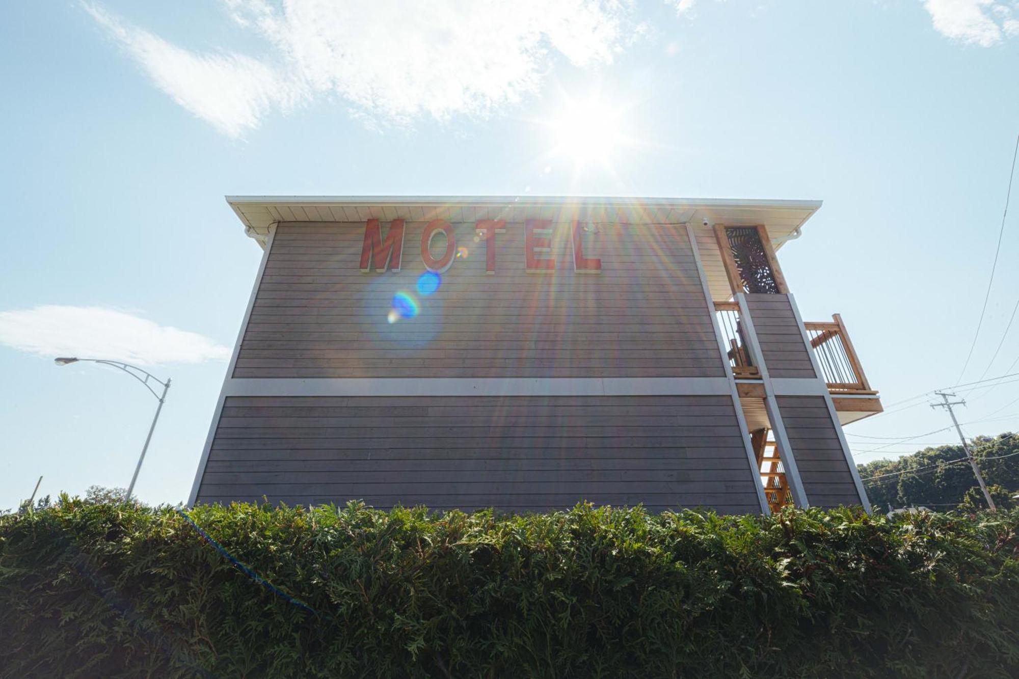 Motel Le Point De Vue Ла-Мальбе Экстерьер фото
